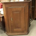 827 1543 CORNER CUPBOARD